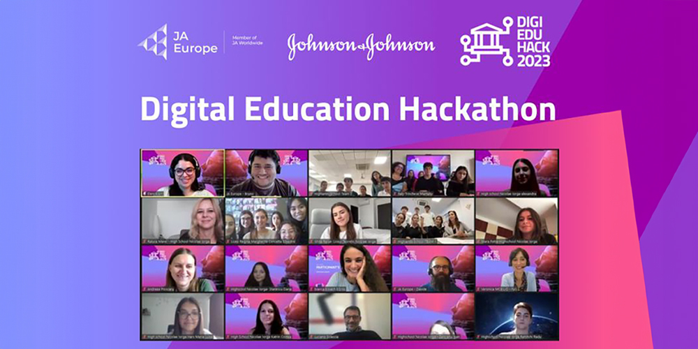 18 elevi din București au participat la Digital Education Hackathon