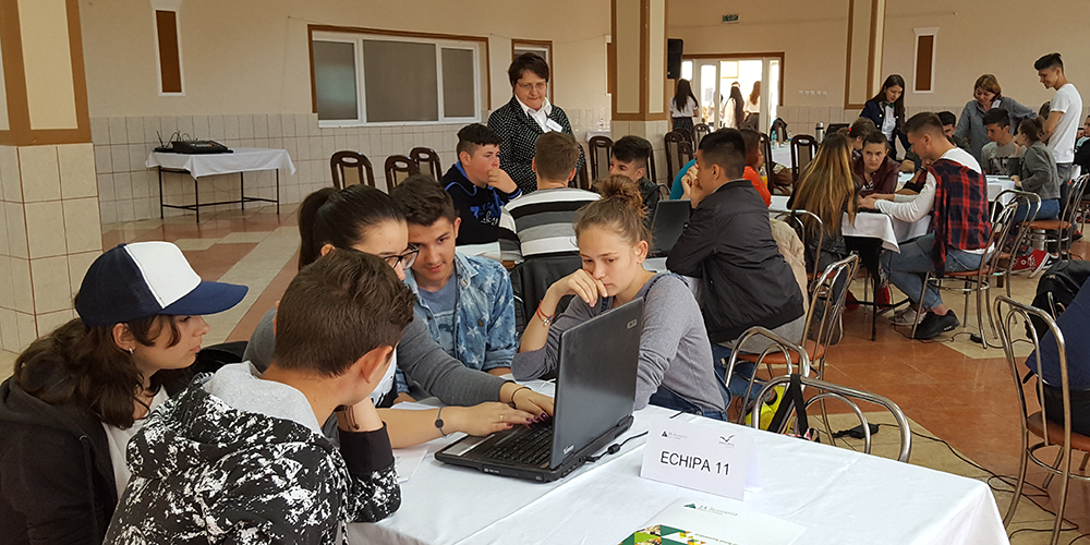 Elevii din 11 licee agricole participante la proiectul „Agribusiness in school“ își susțin ideile pentru agricultura comunitară